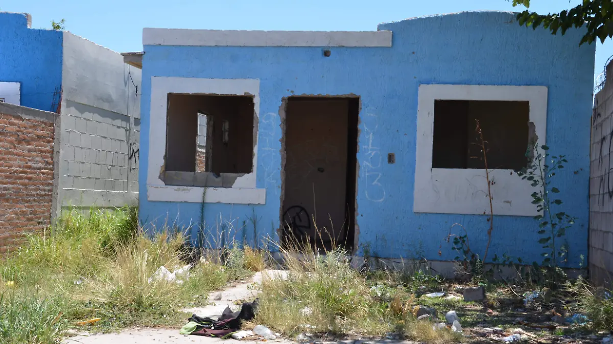 casas abandonadas en punta oriente  (10)